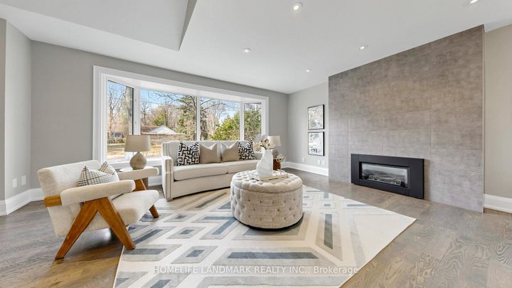 Photo 4 at 1549 Elite Road, Lorne Park, Mississauga