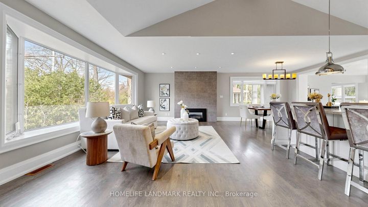 Photo 5 at 1549 Elite Road, Lorne Park, Mississauga