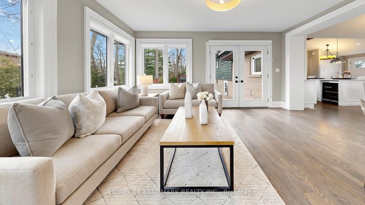 Photo 7 at 1549 Elite Road, Lorne Park, Mississauga