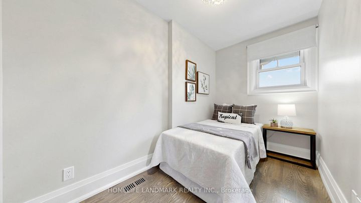 Photo 31 at 1549 Elite Road, Lorne Park, Mississauga