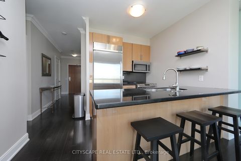 Photo 5 at PH5 - 88 Broadway Avenue, Mount Pleasant West, Toronto