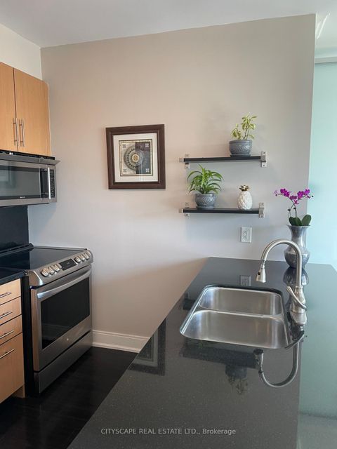 Photo 6 at PH5 - 88 Broadway Avenue, Mount Pleasant West, Toronto