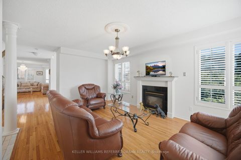 Photo 10 at 239 Drummond Drive, Maple, Vaughan