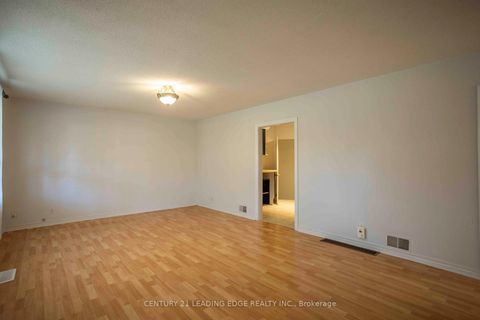 Photo 8 at 2728 Kennedy Road, L'Amoreaux, Toronto