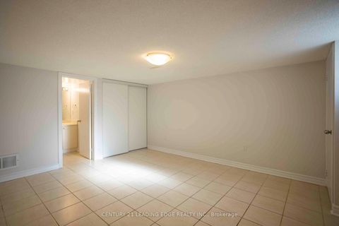 Photo 15 at 2728 Kennedy Road, L'Amoreaux, Toronto