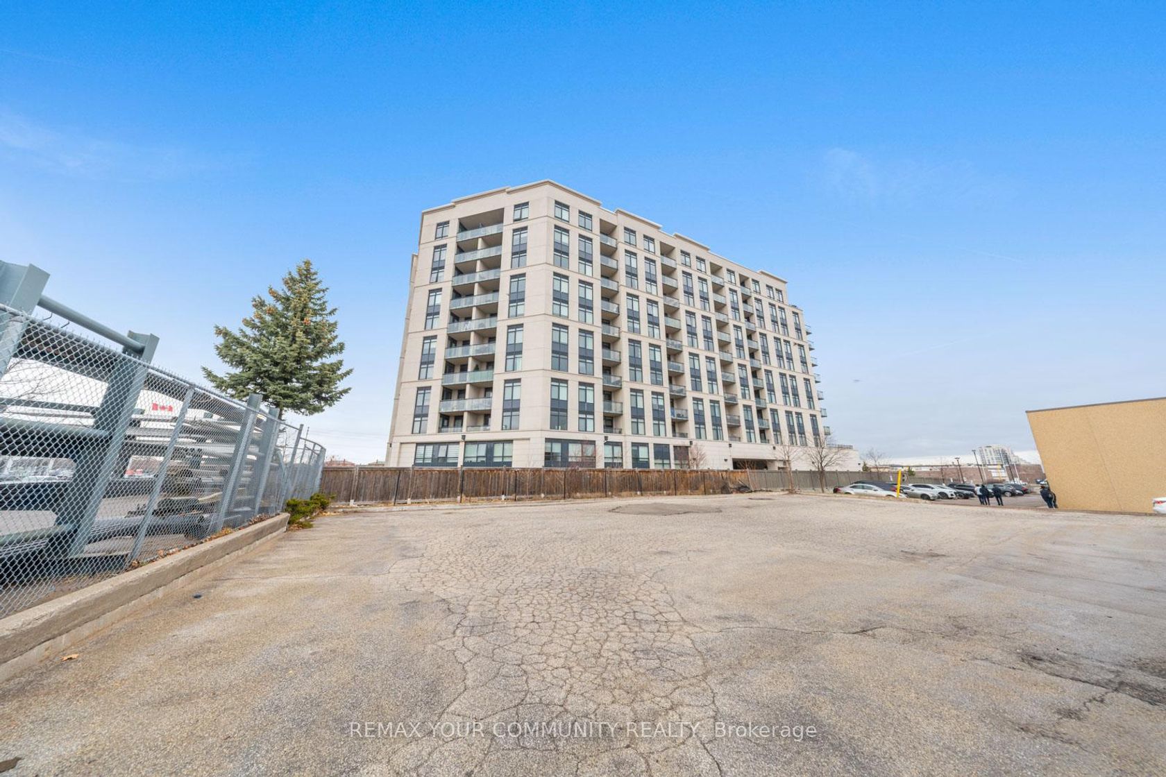315 - 24 Woodstream Boulevard, Vaughan Grove, Vaughan photo 6