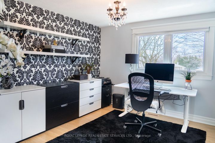 Photo 11 at 781 Fletcher Valley Crescent, Clarkson, Mississauga