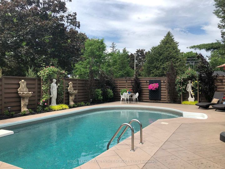 Photo 22 at 781 Fletcher Valley Crescent, Clarkson, Mississauga