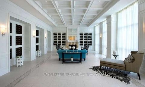 Photo 4 at 818 - 25 Greenview Avenue, Newtonbrook West, Toronto