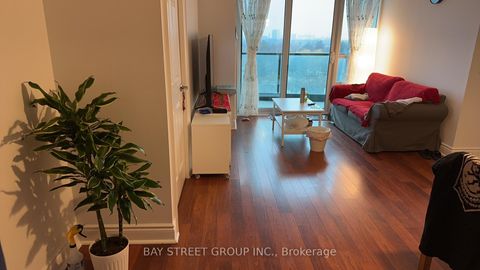 Photo 9 at 818 - 25 Greenview Avenue, Newtonbrook West, Toronto