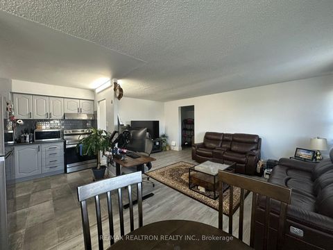 Photo 5 at 1401 - 100 Leeward Glenway, Flemingdon Park, Toronto