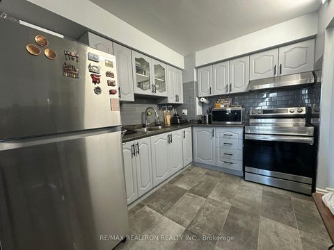 Photo 6 at 1401 - 100 Leeward Glenway, Flemingdon Park, Toronto