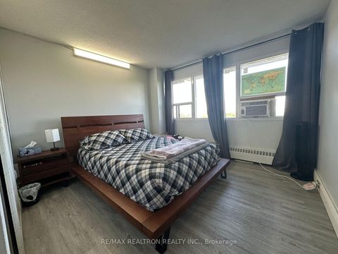Photo 8 at 1401 - 100 Leeward Glenway, Flemingdon Park, Toronto