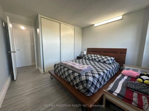 Photo 9 at 1401 - 100 Leeward Glenway, Flemingdon Park, Toronto