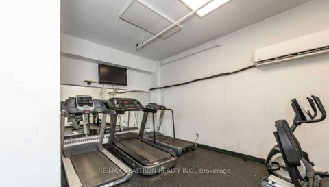 Photo 18 at 1401 - 100 Leeward Glenway, Flemingdon Park, Toronto