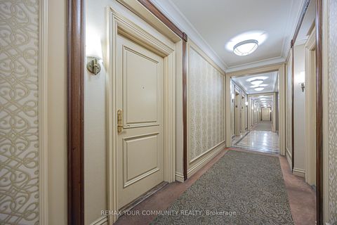 Photo 5 at 1007 - 9245 Jane Street, Maple, Vaughan