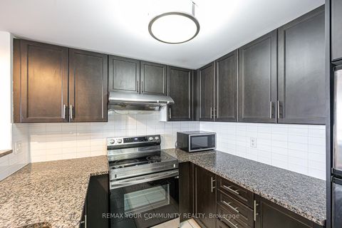 Photo 8 at 1007 - 9245 Jane Street, Maple, Vaughan