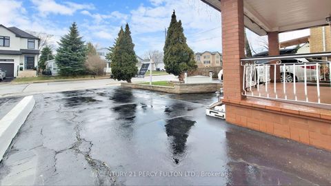 Photo 2 at 69 Twenty Fourth Street, Long Branch, Toronto