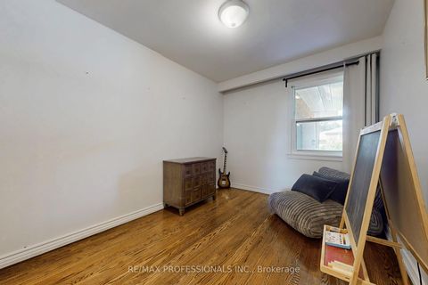 Photo 15 at 3 Hartsdale Drive E, Richview, Toronto