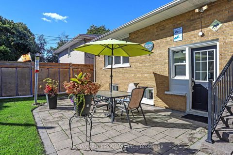 Photo 25 at 3 Hartsdale Drive E, Richview, Toronto