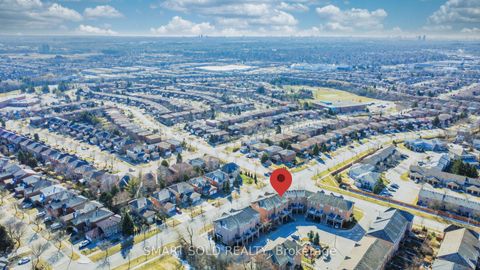 Photo 5 at 154 Yorkland Street, Devonsleigh, Richmond Hill