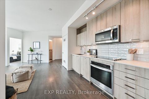 Photo 1 at 1006 - 120 Eagle Rock Way, Maple, Vaughan