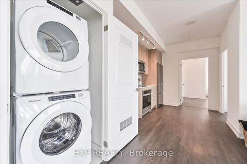 Photo 5 at 1006 - 120 Eagle Rock Way, Maple, Vaughan