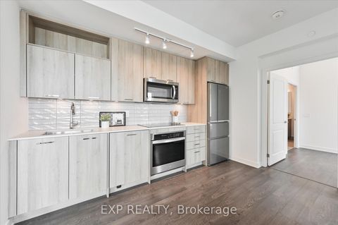 Photo 23 at 1006 - 120 Eagle Rock Way, Maple, Vaughan