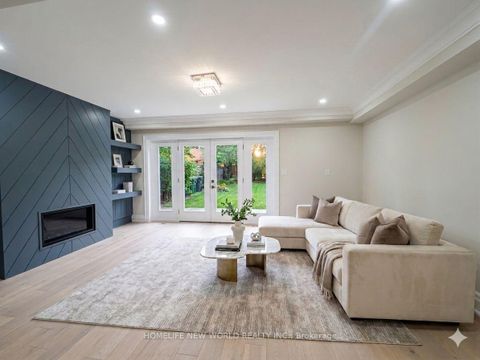 Photo 3 at 150 Viewmount Avenue, Lawrence, Toronto