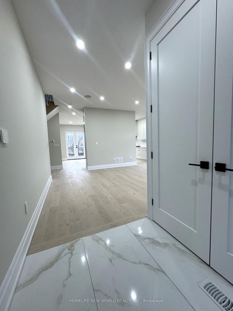 Photo 12 at 150 Viewmount Avenue, Lawrence, Toronto