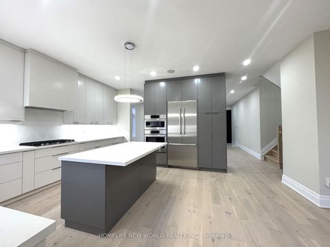 Photo 19 at 150 Viewmount Avenue, Lawrence, Toronto