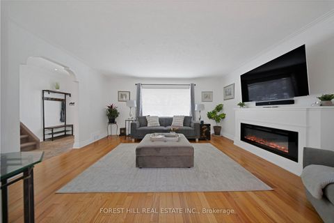 Photo 5 at 34 Edge Park Avenue, Birchmount, Toronto