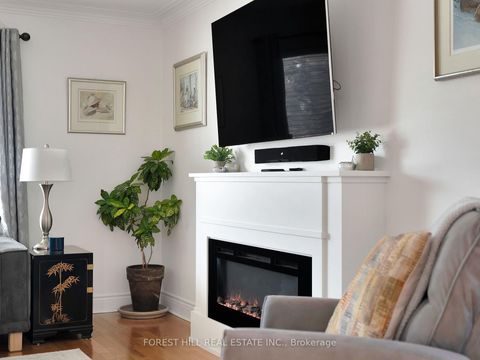 Photo 7 at 34 Edge Park Avenue, Birchmount, Toronto