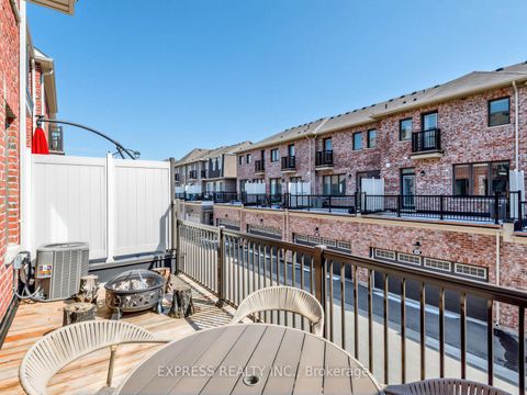 Photo 8 at 85 Casely Avenue, Rural Richmond Hill, Richmond Hill