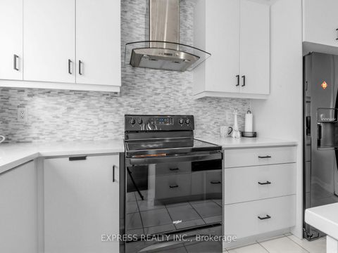 Photo 11 at 85 Casely Avenue, Rural Richmond Hill, Richmond Hill