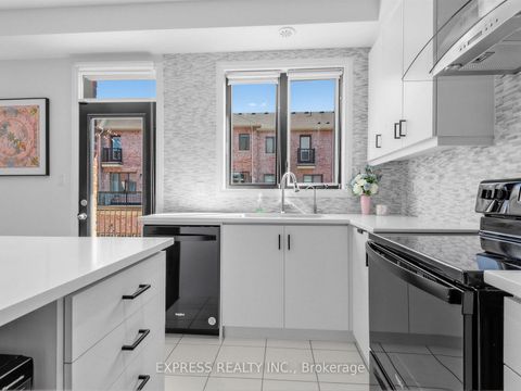 Photo 12 at 85 Casely Avenue, Rural Richmond Hill, Richmond Hill