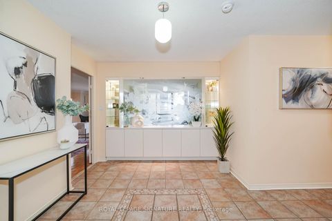 Photo 7 at 1001 - 211 St Patrick Street, Chinatown, Toronto