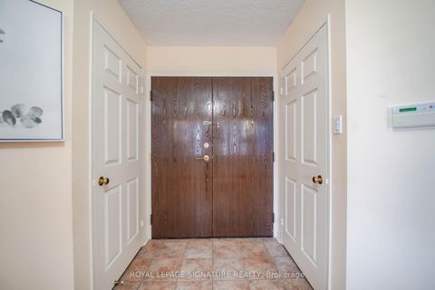 Photo 8 at 1001 - 211 St Patrick Street, Chinatown, Toronto