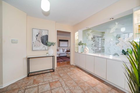 Photo 9 at 1001 - 211 St Patrick Street, Chinatown, Toronto