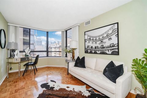 Photo 15 at 1001 - 211 St Patrick Street, Chinatown, Toronto