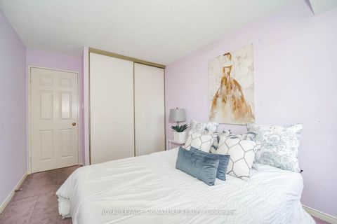 Photo 24 at 1001 - 211 St Patrick Street, Chinatown, Toronto