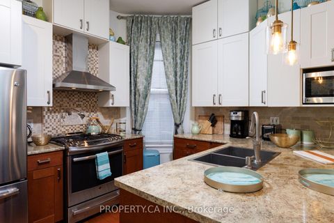 Photo 7 at 235 Markham Street, Bellwoods, Toronto