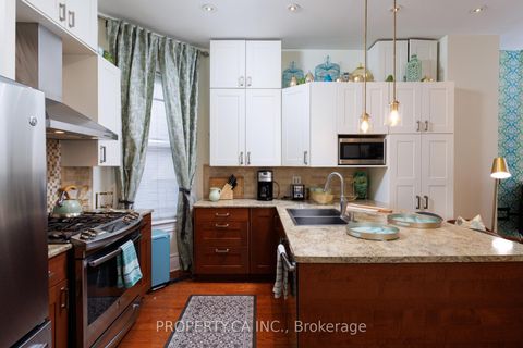 Photo 8 at 235 Markham Street, Bellwoods, Toronto