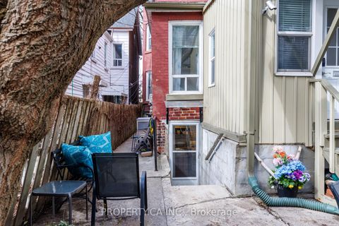 Photo 41 at 235 Markham Street, Bellwoods, Toronto