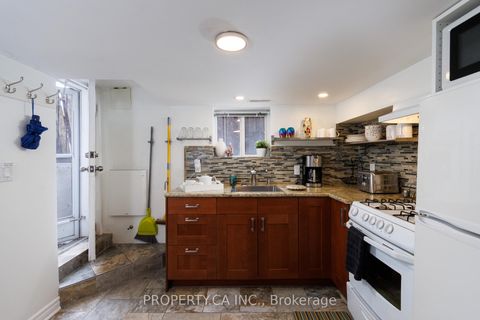 Photo 42 at 235 Markham Street, Bellwoods, Toronto