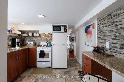 Photo 43 at 235 Markham Street, Bellwoods, Toronto