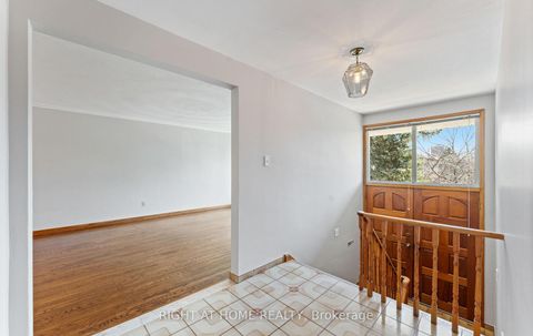 Photo 6 at 41 Knoll Drive, Humber Valley, Toronto