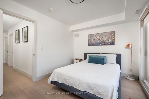 Photo 15 at 38 Alameda Avenue, Oakwood Village, Toronto