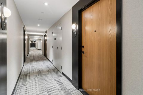 Photo 2 at 508 - 7950 Bathurst Street, Beverley Glen, Vaughan