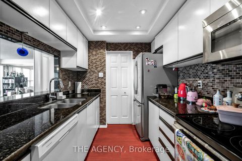 Photo 19 at 606 - 99 Harbour Square, Waterfront Communities C1, Toronto